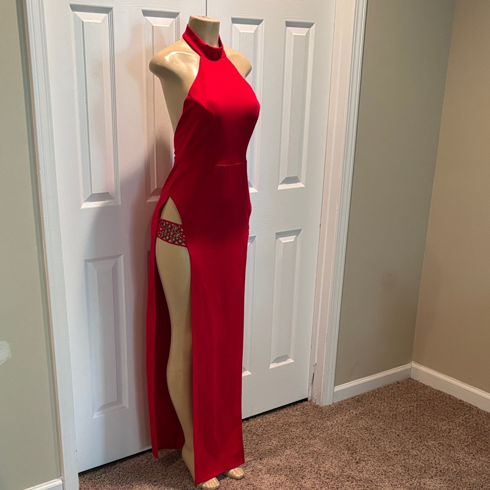 Elegant Red Halter Maxi Dress size S - Picture 3 of 7
